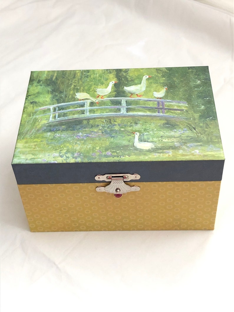 Monet Musical Jewellery Box