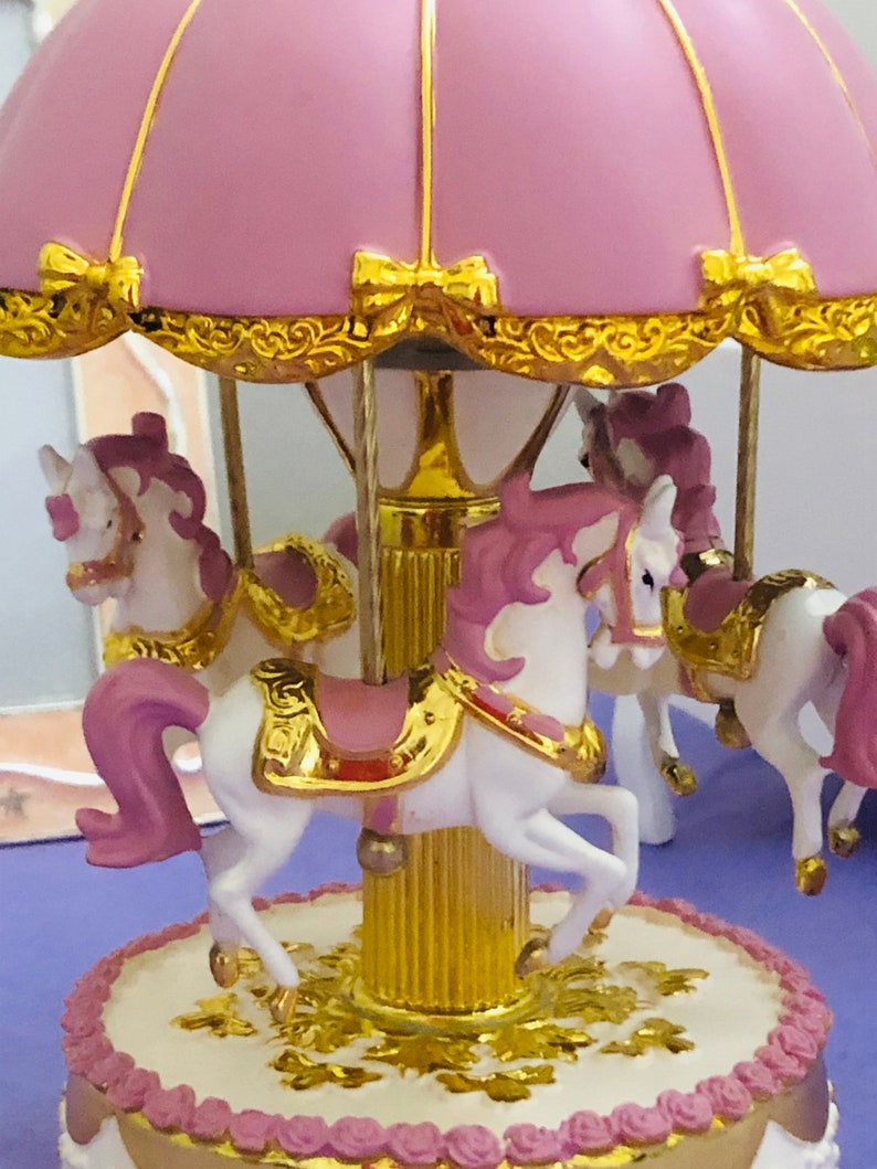 Musical and LIGHT Horse Carousel